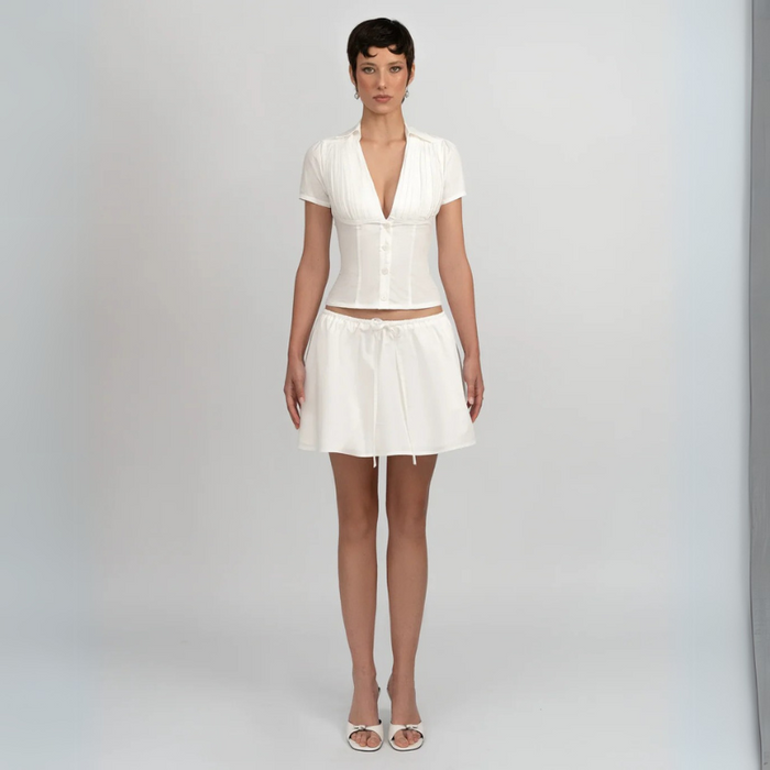 Polished Blouse With Contoured Fit And Pleat Front